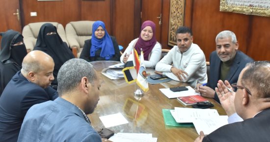 جامعة الأقصر تعقد اجتماعا لإدارة صندوق علاج أعضاء هيئة التدريس.. صور
