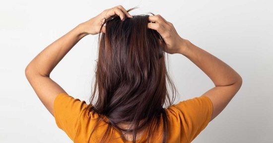 وصفات طبيعية لغسل الشعر بدون الحاجة لشراء منتجات أخرى.. جربى وشوفى الفرق