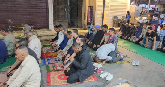 أول صلاة تراويح بمساجد وساحات الأقصر فى أولى ليالى رمضان.. صور