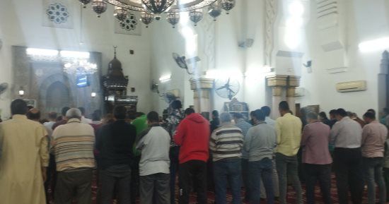مسجد سيدى أحمد الفولى بالمنيا يستقبل المصلين فى أول صلاة تراويح برمضان