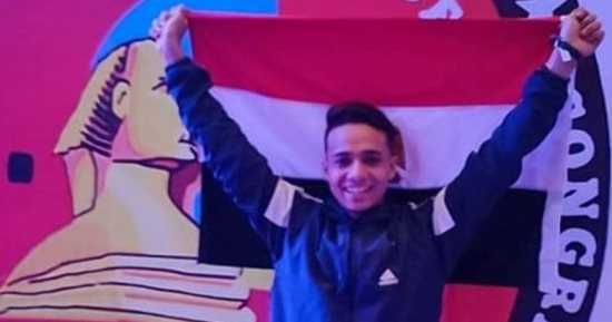 يوسف بدوى الأول على العالم فى البطولة الدولية للقوى البدنية وزن 60 كيلو جراما.. ابن بنى سويف: اقتنصت ميداليتين ذهبيتين وكسرت 5 أرقام قياسية.. ويؤكد: سعيد بتكريمى من رئيس جامعة أسيوط التكنولوجية.. صور