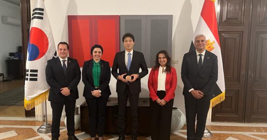 تنسيقية شباب الأحزاب والسياسيين تلتقي السفير الكوري الجنوبي