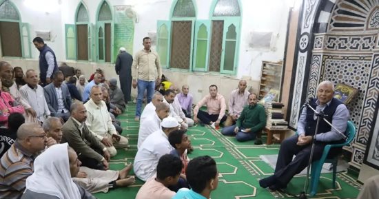 محافظ الوادي الجديد يوجه بإحلال خطوط مياه الشرب لحى الأمل بالخارجة