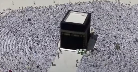 خطيب المسجد الحرام: لا تشغلكم مواقع التواصل الاجتماعى فى رمضان