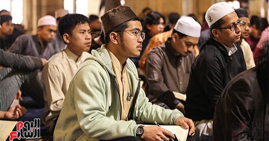 روحانيات الشهر الكريم.. صلاة وأذكار وتلاوة قرآن فى رمضان بالجامع الأزهر