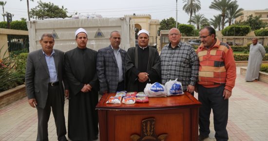 وصول الدفعة الأولى من الـ"65 ألف شنطة رمضانية" لتوزيعها على المستحقين بكفر الشيخ