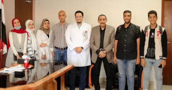 طلاب التربية النوعية ينظمون زيارة لمرضى الأورام بأسوان.. اعرف التفاصيل