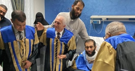  عميد تجارة الأزهر يكشف كواليس منح مدرس الدكتوراه بالمستشفى