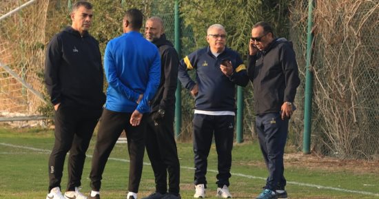 حمزة الجمل يجتمع مع الجهازين الإدارى والطبى بالإسماعيلي