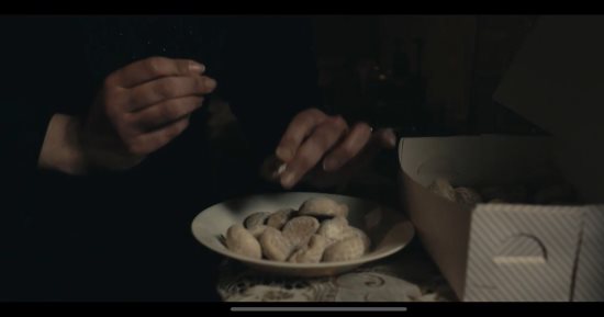 مسلسل عملة نادرة الحلقة 3 .. نيللي كريم توافق على الزواج من أحمد عيد وزوجته تضع لها السم