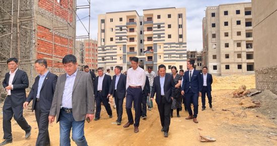 وفد صيني يزور مدينة السويس الجديدة للتعرف على فرص الاستثمار