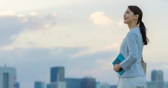 تعويض أجر للمرأة العاملة المؤمن عليها فى حالة الحمل والوضع.. تفاصيل