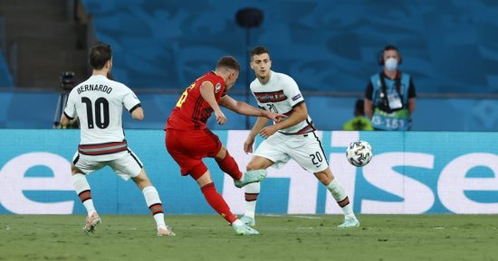 مدفع الإفطار.. قذيفة هازارد الصغير تقود بلجيكا لربع نهائي يورو 2020