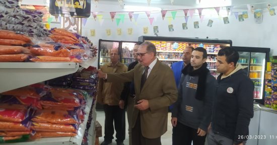محافظ كفر الشيخ يقود حملة لمراقبة الأسواق والتأكد من توافر السلع وضبط الأسعار