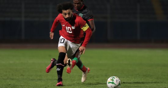 منتخب مصر يصل القاهرة بعد الفوز على مالاوى برباعية