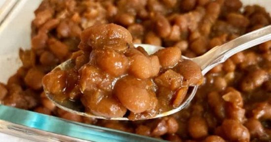 سحور اليوم 6 رمضان.. فول شكشوكة مع الزبادي اليوناني