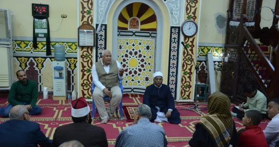 محافظ الوادي الجديد يوجه بتوصيل خط مياه شرب لحي القلقان بالخارجة 