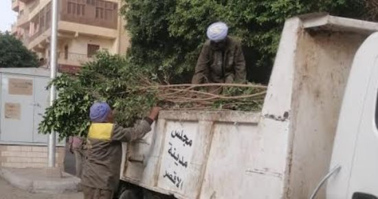 رفع 1116 طن قمامة و568 طن أتربة وتراكمات فى شوارع مدينة الأقصر