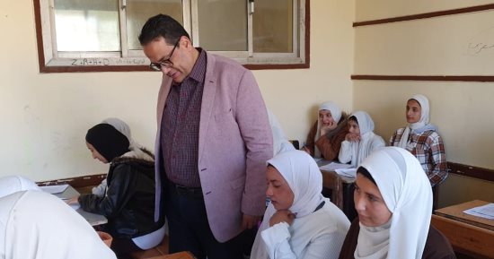 وكيل تعليم الغربية يتفقد انتظام الدراسة بمدارس إدارة بسيون التعليمية