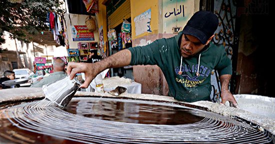 الكنافة والقطايف.. الموروث الشعبي للشارع المصري فى رمضان