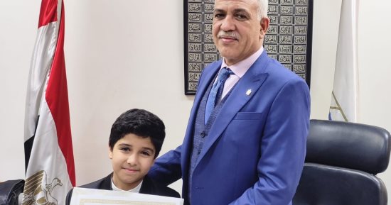 مركبات على المريخ.. بحث لطفل يفوز بالمركز الأول بمؤتمر الأبحاث بجامعة عين شمس