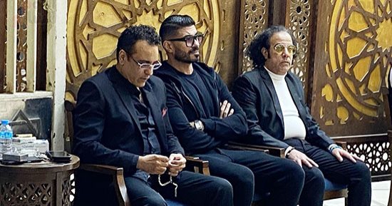 خالد سليم وحميد الشاعرى يقدمان واجب العزاء فى والد محمد رحيم