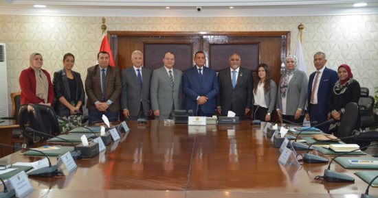 هشام آمنة يبحث مع برنامج الأغذية العالمى التعاون بمبادرة "حياة كريمة" 