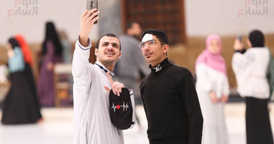 صلاة وتلاوة قرآن وصورة سيلفى..روحانيات رمضان فى الجامع الأزهر