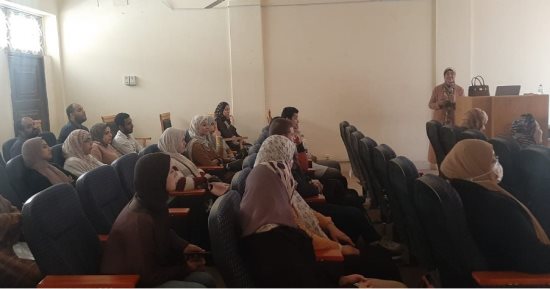 صيدلة حلوان تنظم ورشة عمل حول النزاهة العلمية وكيفية تجنب سوء السلوك البحثي