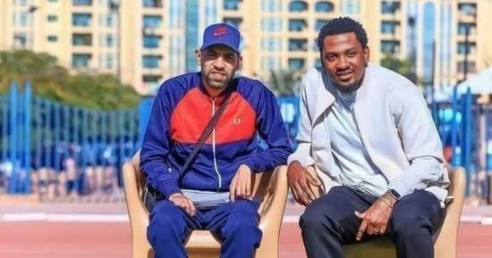 مؤمن زكريا يعقد جلسة خاصة مع أجايى على هامش مران سموحة