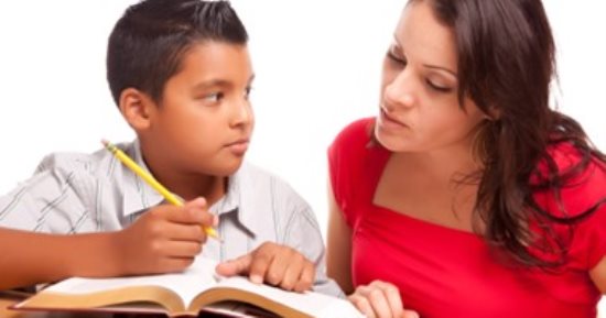 نصائح تساعدك على تأهيل طفلك للامتحانات خلال شهر رمضان.. عشان يعرف يذاكر
