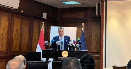 وزير السياحة يعلن تسهيلات جديدة لمواطنى الصين والهند للحصول على تأشيرة سياحية لمصر 