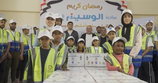 "كتف فى كتف".. مبادرة الوسيم الخيرية لتوزيع السلع للفئات الأولى بالرعاية.. فيديو