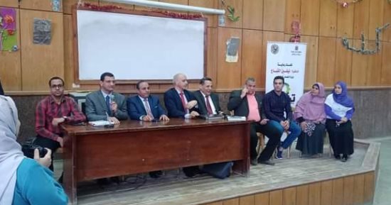 وحدة التضامن الاجتماعى بجامعة سوهاج تنظم ندوة عن أسس اختيار شريك الحياة..صور