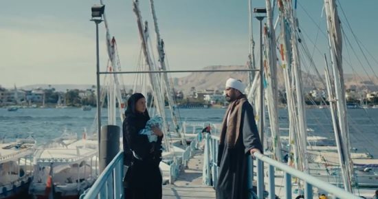 "نادرة واحدة بس".. أحمد عيد يتغزل فى نيللى كريم ويفصح عن حبه لها