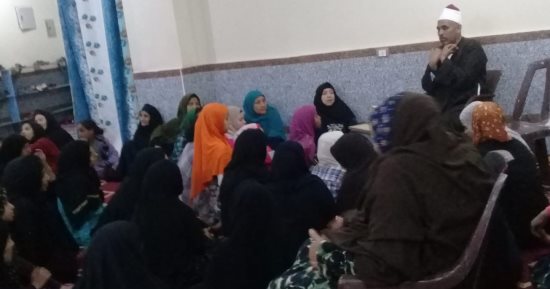 "القومى للمرأة" ينظم جلسات توعية بقرى المبادرة الرئاسية "حياة كريمة" فى المنيا