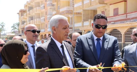 محافظ الدقهلية ورئيس شركة المياه يفتتحان محطتى رفع صرف صحى بتقسيم 15 مايو بجمصة