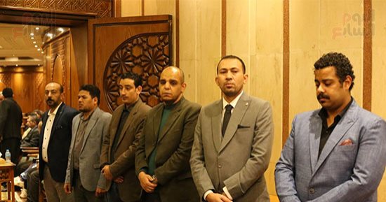 نقيب الصحفيين ورجال الشرطة والإعلام يقدمون واجب العزاء في والد الزميل محمود عبد الراضى
