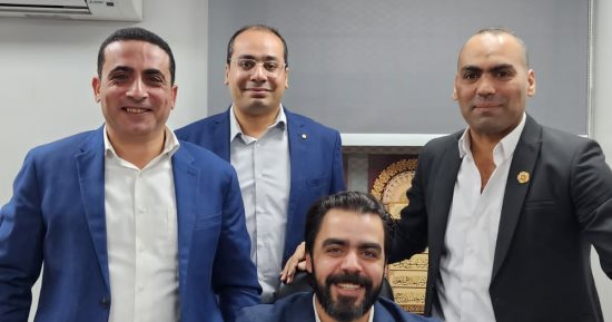 جمارك الطرود البريدية بقرية البضائع بمطار القاهره تضبط محاولتى تهريب 94 طابع مخدر