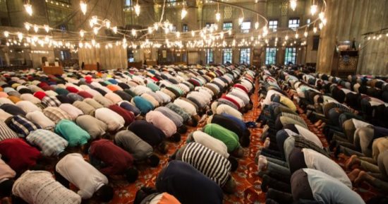 صلاة التراويح فى ليالى رمضان.. متى بدأت وما طقوس وآداب السنة المأثورة عن النبى؟