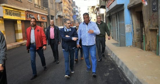 محافظ الغربية يتفقد أعمال الرصف بطنطا وكفر الزيات