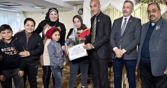 الحركة الوطنية يكرم الأمهات المثاليات وأسر الشهداء: عمود الخيمة في الوطن