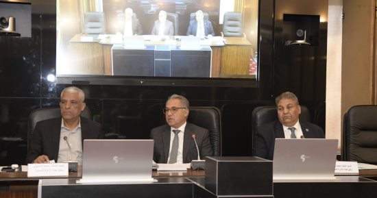 "محلية النواب" توافق على مشروع قانون عودة العمل بالتوقيت الصيفى.. توصى الحكومة بتبكير مواعيد العمل الرسمية.. تطلب بيانا بفاقد الكهرباء والمياه.. وتعد لجلسة بحضور وزيرين لمتابعة آليات توفير الاحتياجات من الطاقة