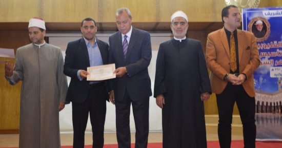 محافظ القليوبية يشهد احتفالية يوم الأزهر الشريف بحضور رئيس جامعة بنها