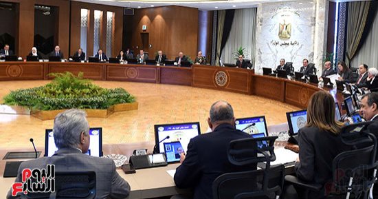 مجلس الوزراء يوافق على موازنة العام المالى 2023/2024.. استهداف تحقيق أعلى فائض أولى يصل لـ2.5% من الناتج المحلى الإجمالى.. ونمو مخصصات الدعم والمنح والمزايا الاجتماعية بنسبة 28.2% مقارنة مع 17.1% بموازنة 22/23