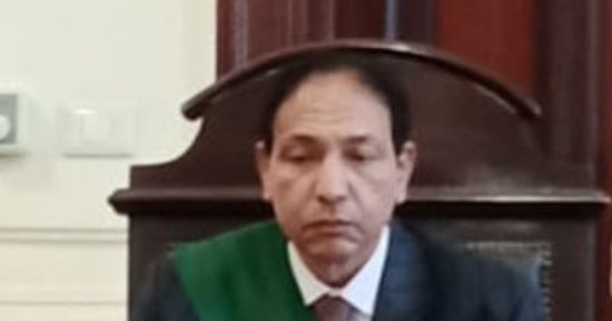 المشدد 10 سنوات لـ 10 أشخاص خطفوا تاجرًا وصوروه بملابس داخلية بالإسكندرية 