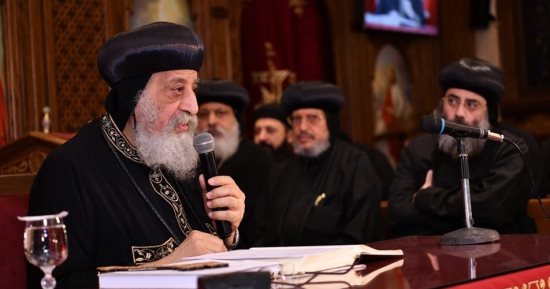 البابا تواضروس يشيد بإصدار الإكليريكية "الإنجيل" بالقبطي والعربى