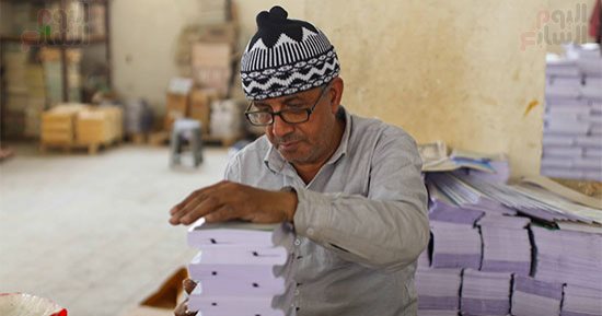 هنا يتم طباعة كتاب الله.. مراجعة المصحف 5 مرات قبل الطباعة بأفخم أنواع الورق