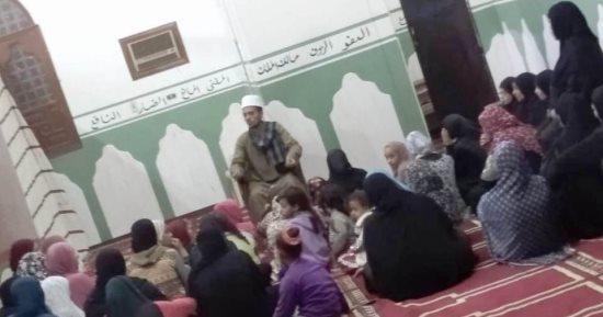 "القومى للمرأة" يواصل تنظيم جلسات الدوار داخل 17 قرية لـ"حياة كريمة" بأسوان