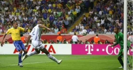 مدفع الإفطار.. هنرى يقتل أحلام البرازيل فى مونديال 2006